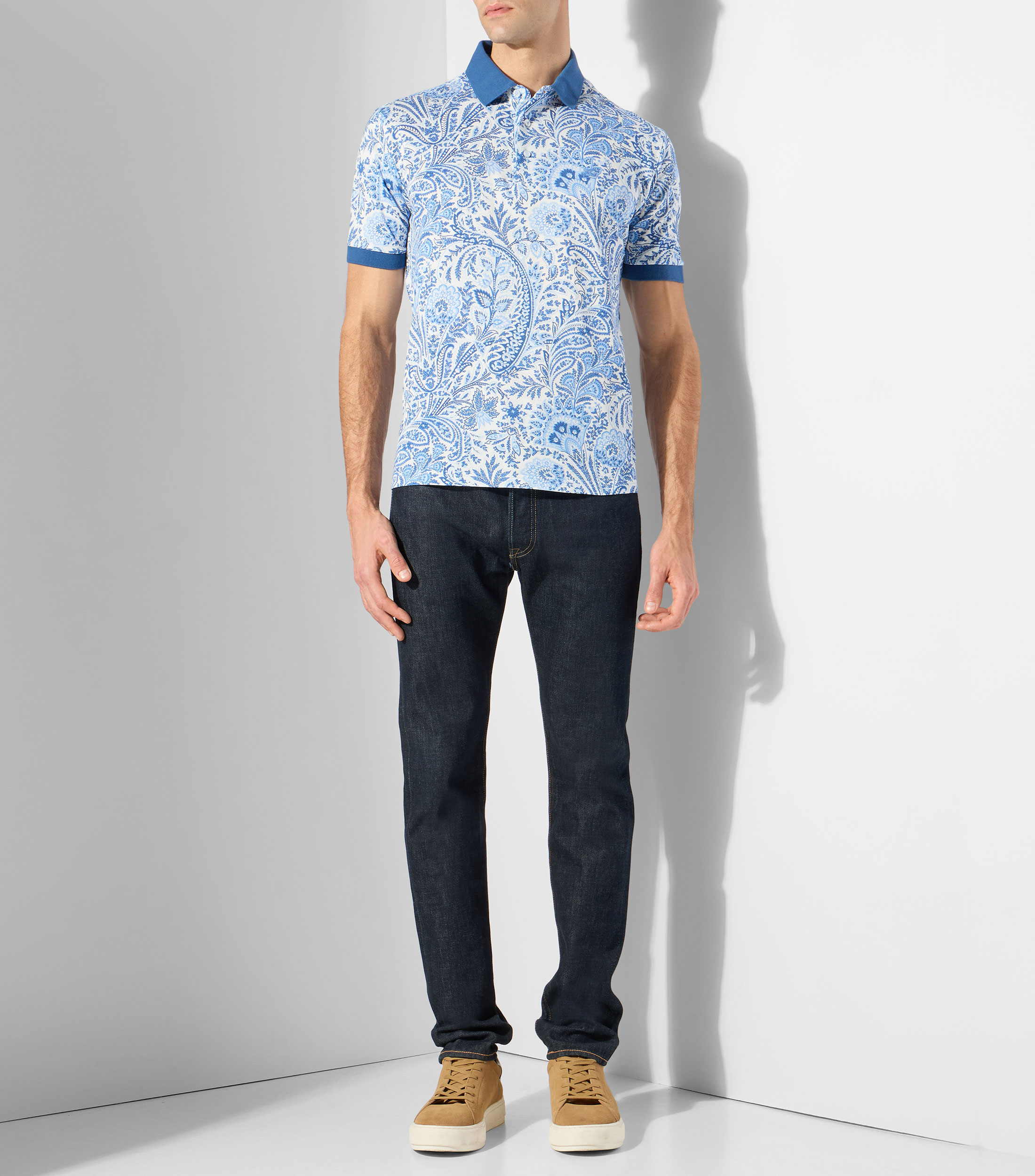 Playera tipo polo con manga corta estampada Hombre